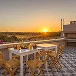Seashore - Luxury Beachfront - Pool & Sea View *