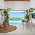 Seashore - Luxury Beachfront - Pool & Sea View *