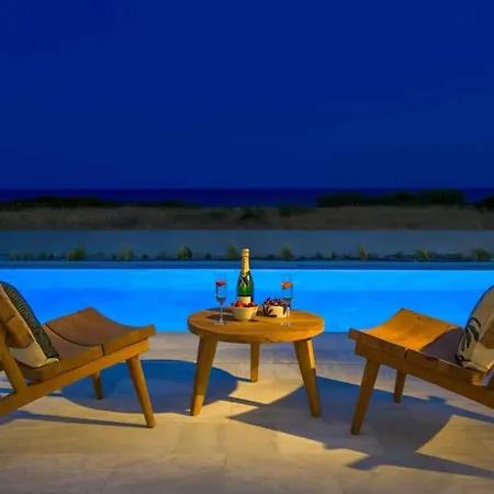 Seashore - Luxury Beachfront - Pool & Sea View 빌라 라카니아
