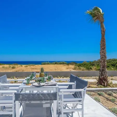 Seashore - Luxury Beachfront - Pool & Sea View Willa