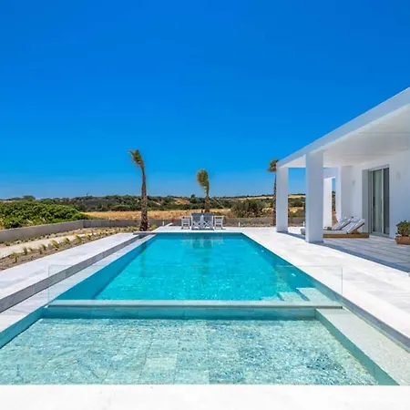 Seashore - Luxury Beachfront - Pool & Sea View Willa *