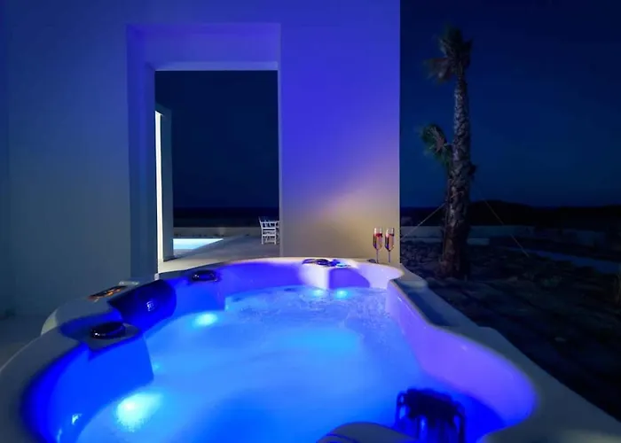 Вилла Seashore - Luxury Beachfront - Pool & Sea View *