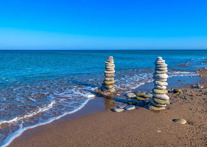 Seashore - Luxury Beachfront - Pool & Sea View