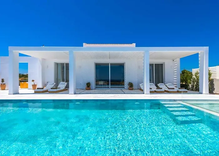 Вилла Seashore - Luxury Beachfront - Pool & Sea View *