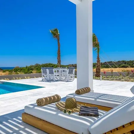 Seashore - Luxury Beachfront - Pool & Sea View *