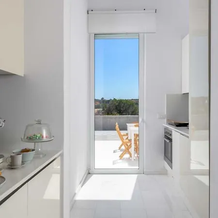 Seashore - Luxury Beachfront - Pool & Sea View Villa