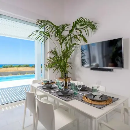 Seashore - Luxury Beachfront - Pool & Sea View Villa *