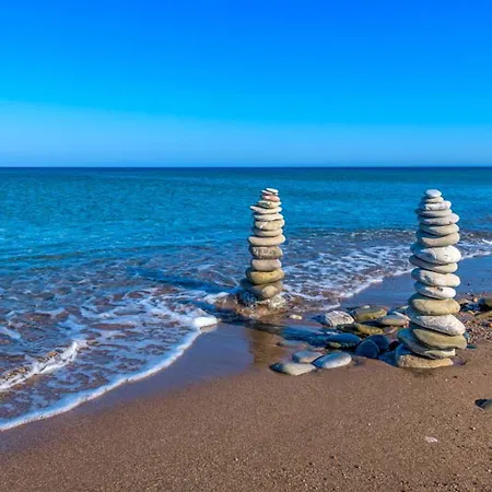 Βίλα Seashore - Luxury Beachfront - Pool & Sea View *