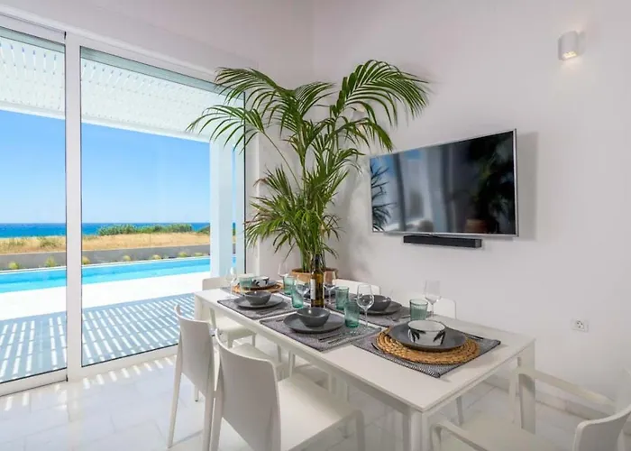 Seashore - Luxury Beachfront - Pool & Sea View 빌라 *