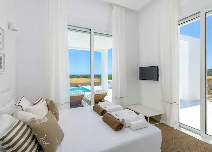 Seashore - Luxury Beachfront - Pool & Sea View Villa *