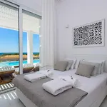 Vila Seashore - Luxury Beachfront - Pool & Sea View *
