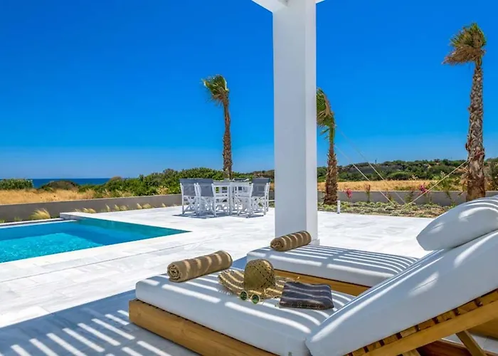 Seashore - Luxury Beachfront - Pool & Sea View *