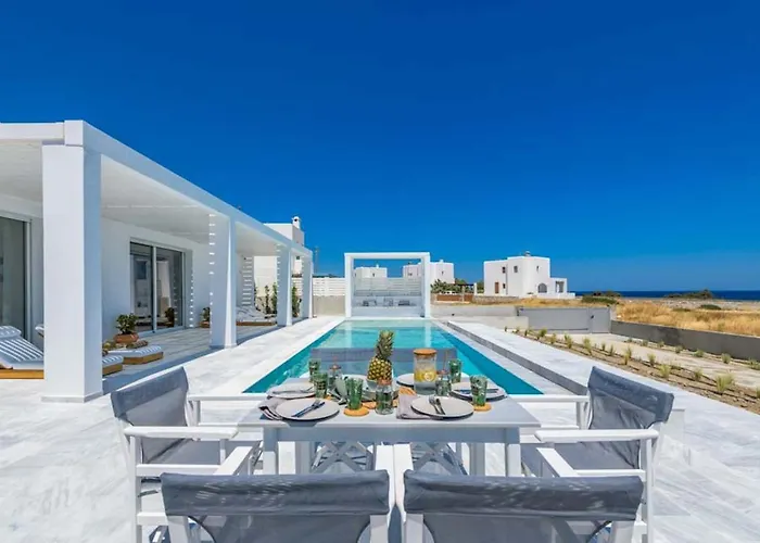 Seashore - Luxury Beachfront - Pool & Sea View *