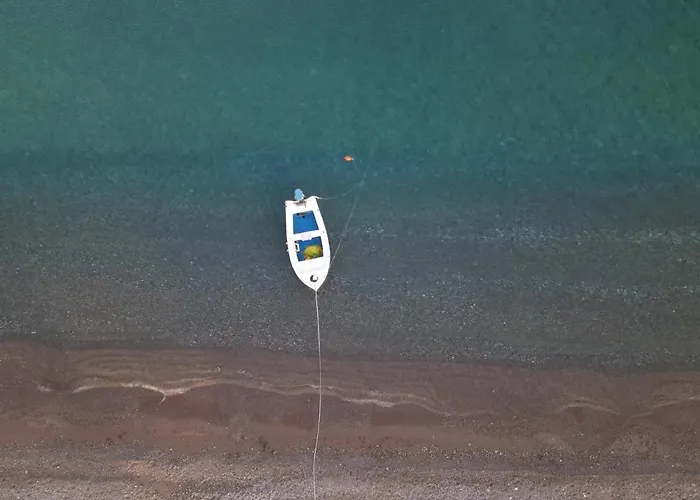 Seashore - Luxury Beachfront - Pool & Sea View * Lakhania